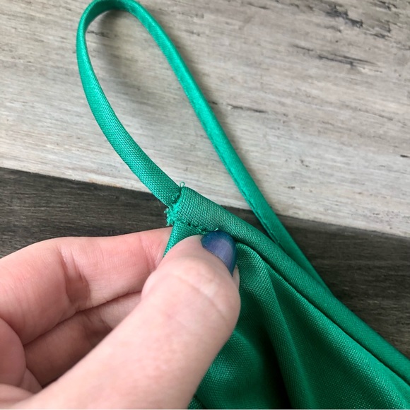 Vintage 70s House of Bianchi Kelly Green Surplice Bust Gown w/ Capelet Shawl - Picture 8 of 16